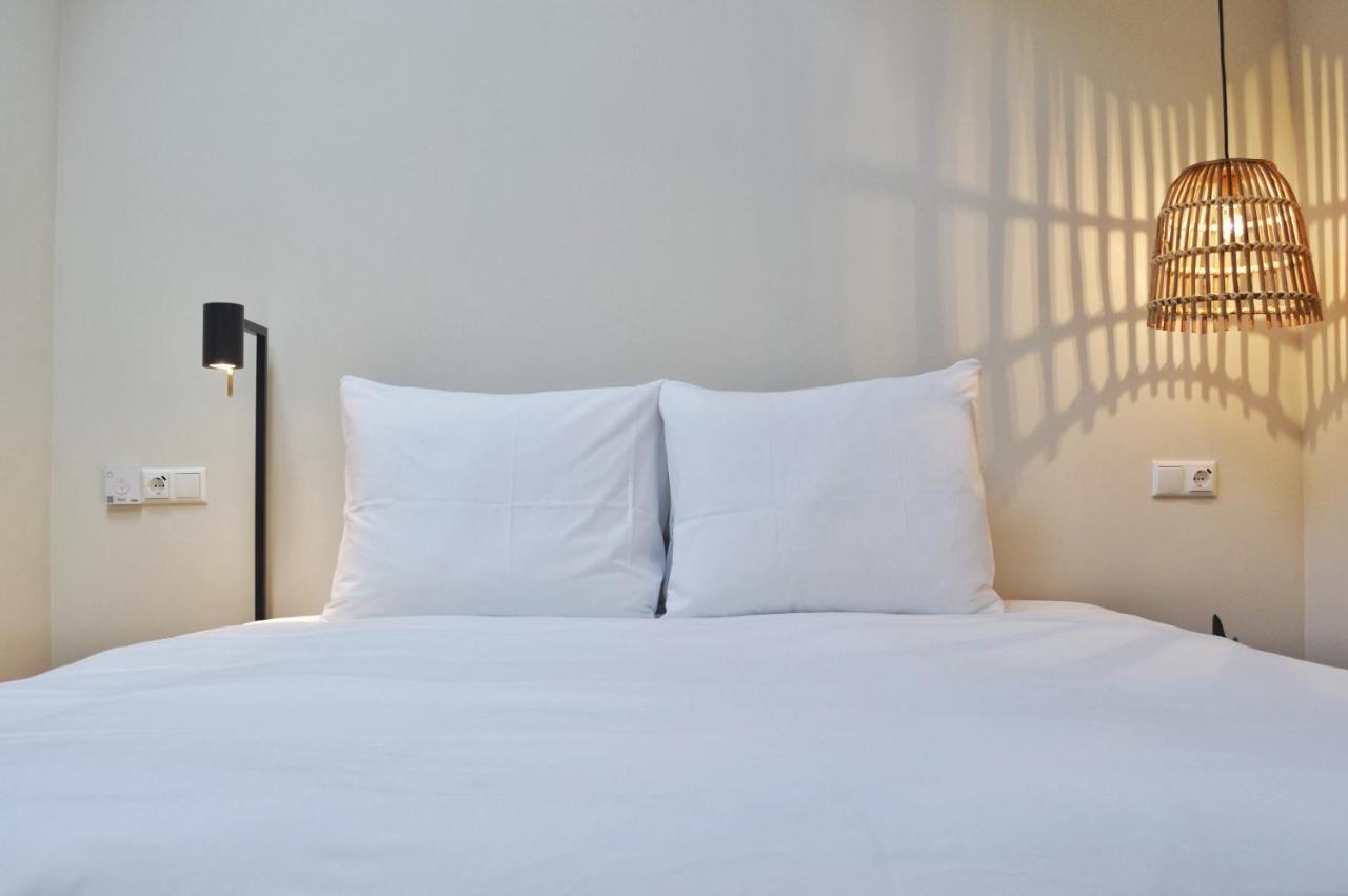 בורן Van Heeckeren Apartments & Suites Buren מראה חיצוני תמונה